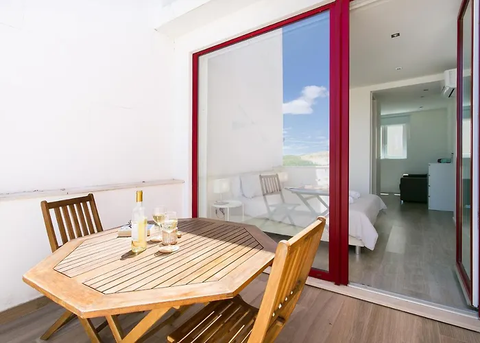 Casa Amarela Guesthouse